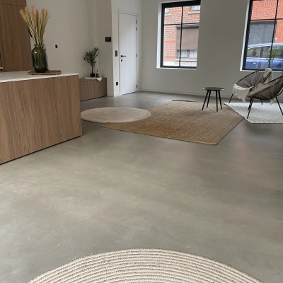 beige betonnen vloer warme uitstraling