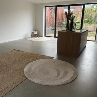 beige betonnen vloer warme uitstraling